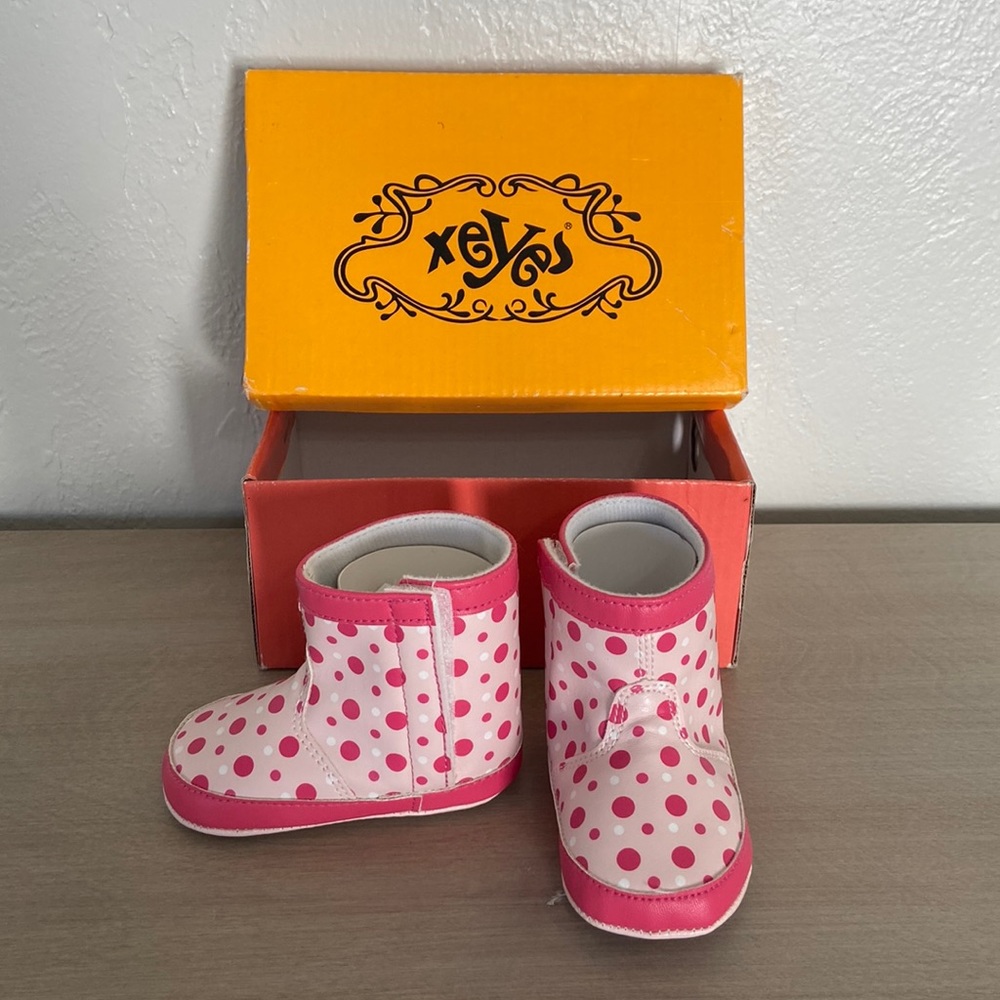 Infant boots - brand new!